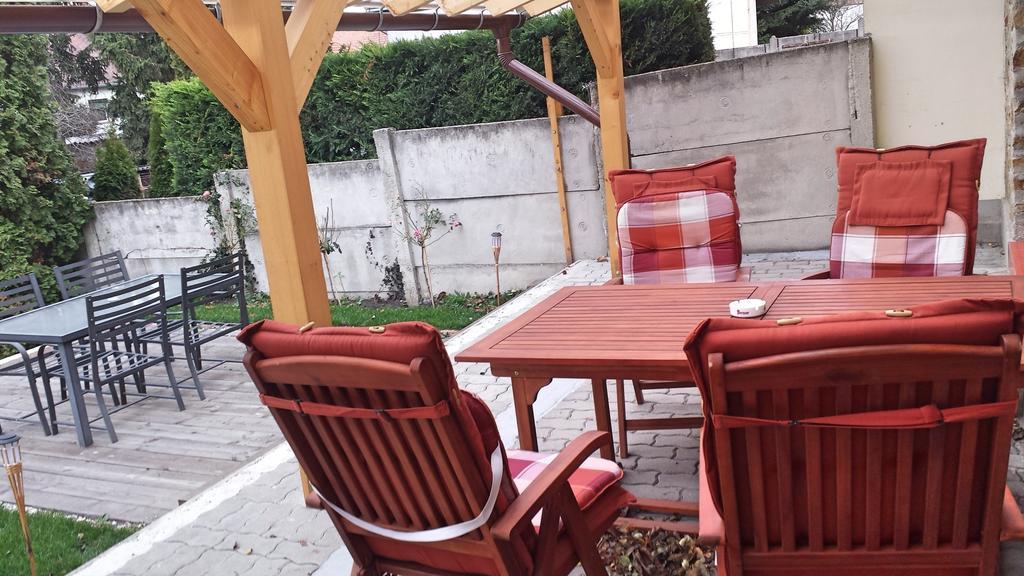 Virag Apartmanhaz Sopron Exterior foto