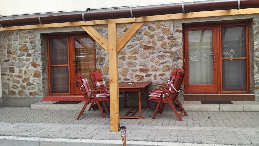 Virag Apartmanhaz Sopron Exterior foto